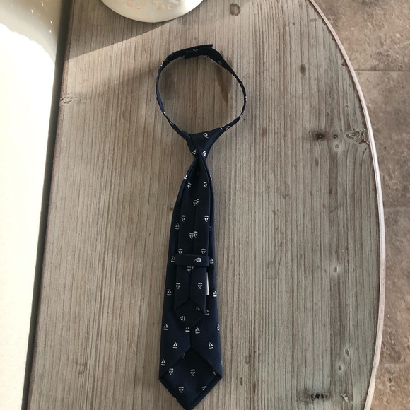 🏈 Gymboree Boys Boat Tie - Picture 2 of 5
